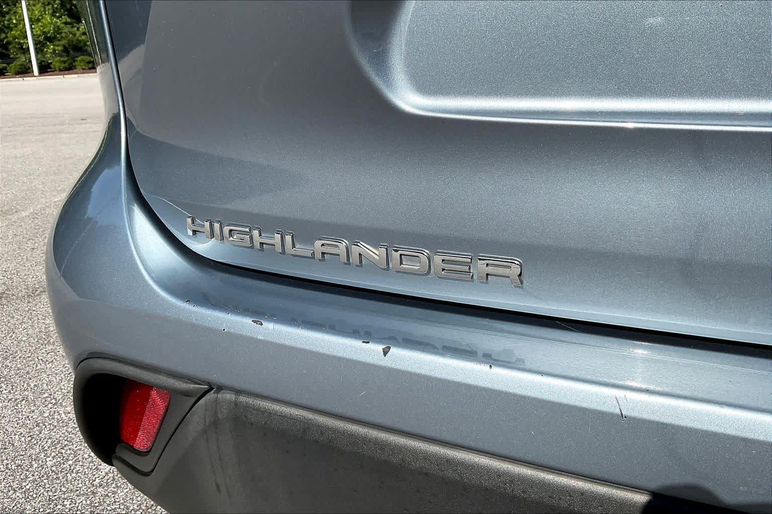 Used 2022 Toyota Highlander XLE FWD image 31