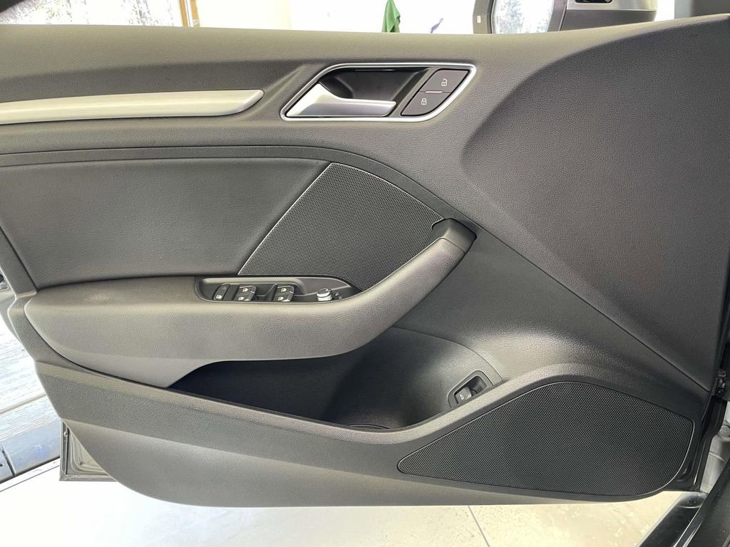 Used 2018 Audi S3 Premium Plus image 33