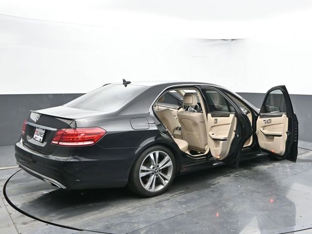 Used 2016 Mercedes-Benz E 350 4MATIC Sedan image 53