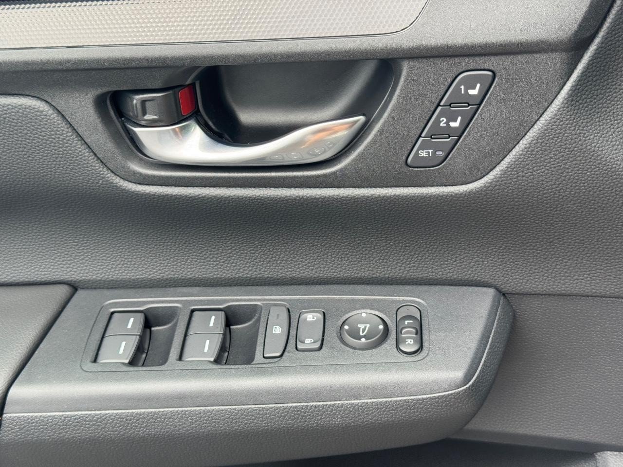 Certified 2025 Honda CR-V Sport-L image 26