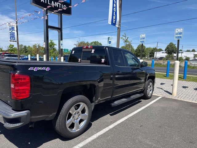 Used 2017 Chevrolet Silverado 1500 LT w/ Texas Edition AWD/4WD image 3