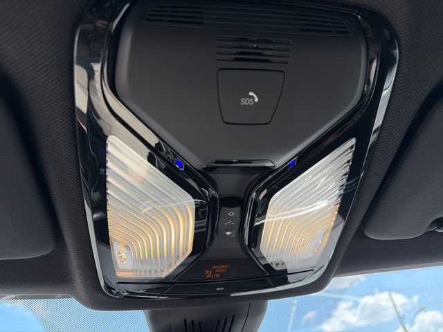 Used 2022 BMW X5 xDrive40i w/ Executive Package AWD/4WD image 18