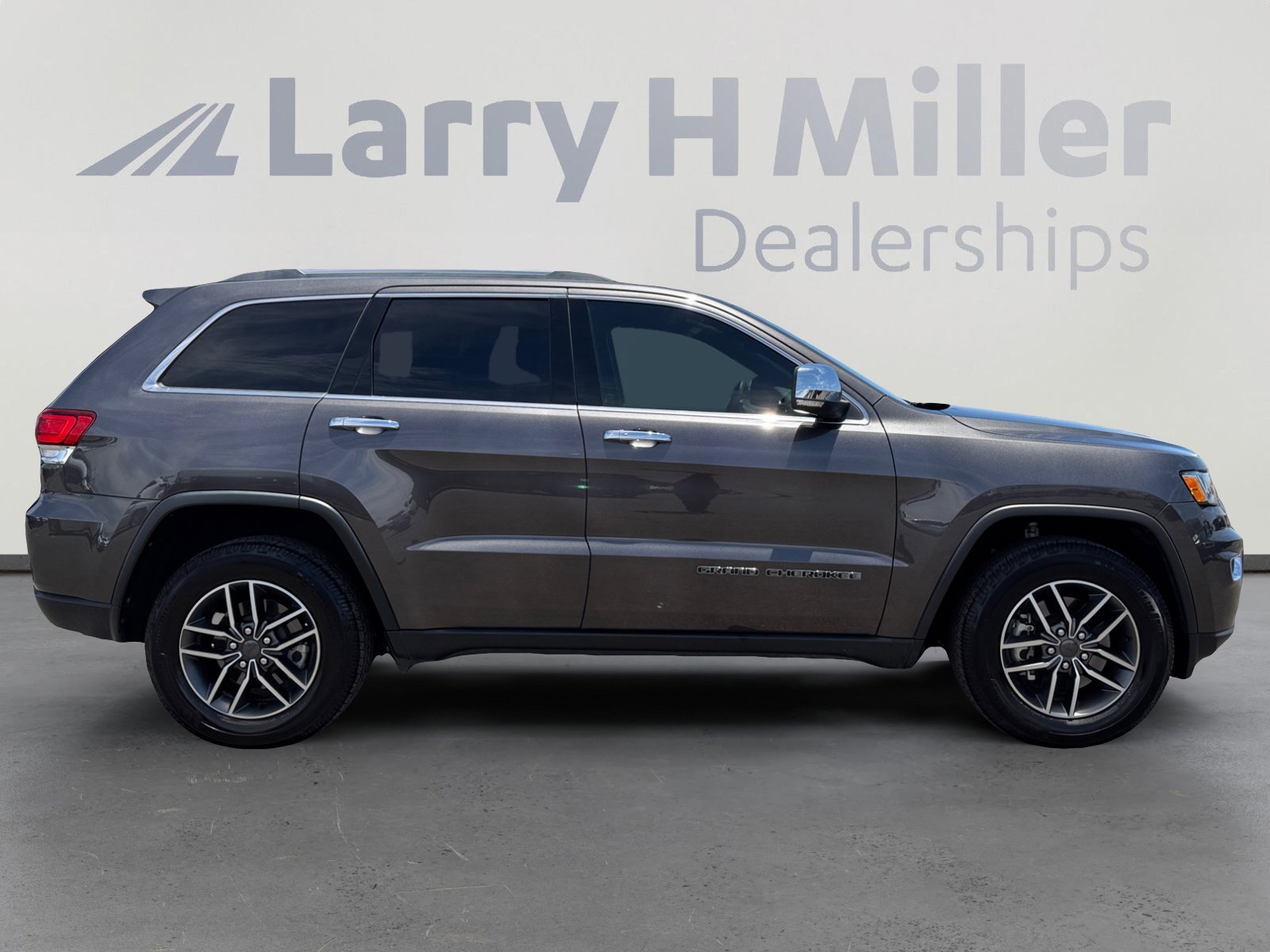 Used 2021 Jeep Grand Cherokee Limited w/ Trailer Tow Group IV AWD/4WD image 6