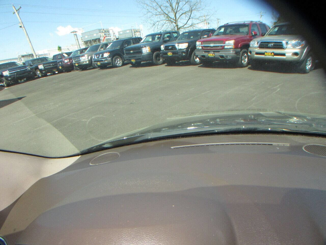 Used 2015 Chrysler Town & Country Touring image 49