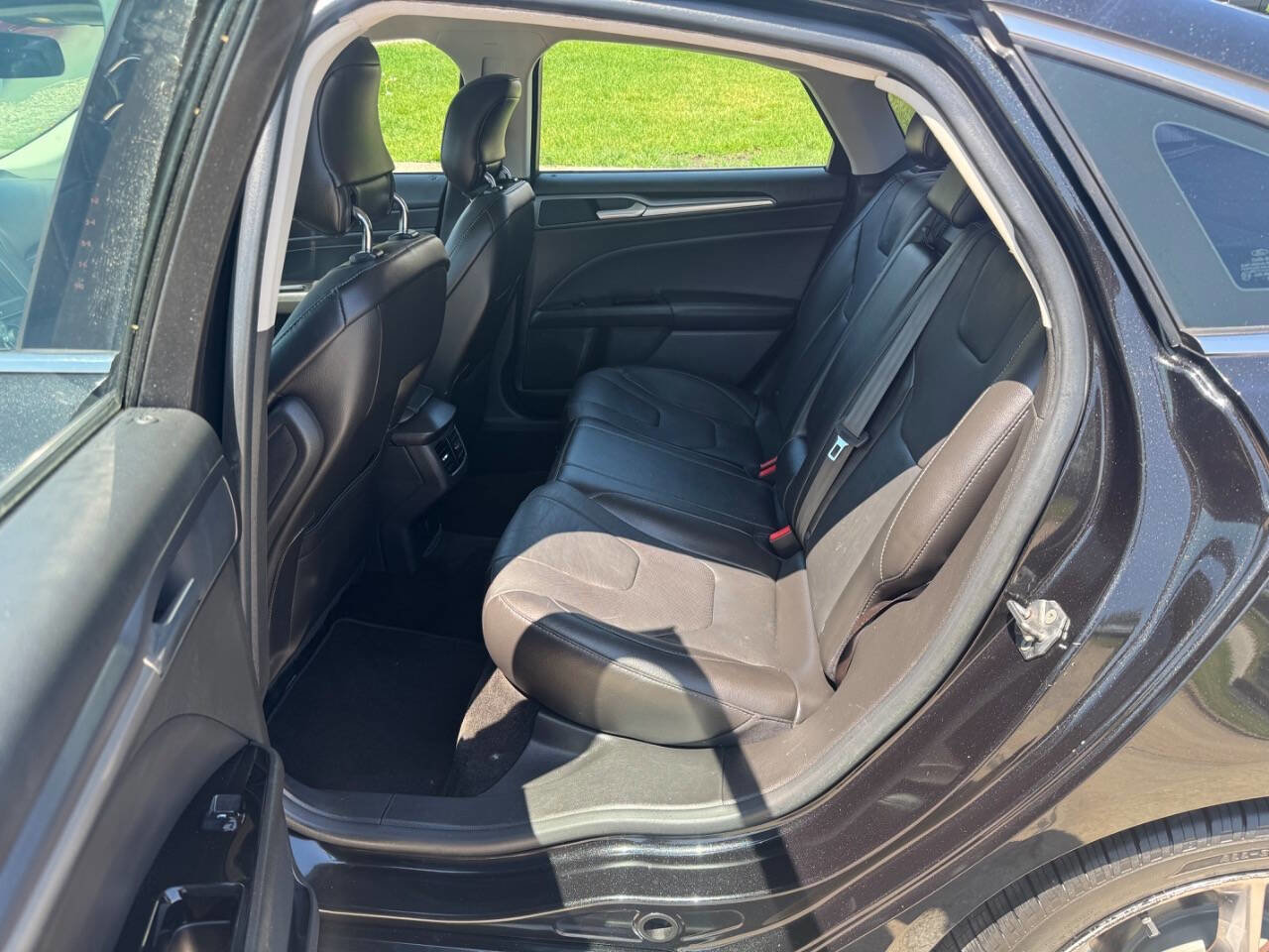 Used 2013 Ford Fusion Titanium FWD image 12