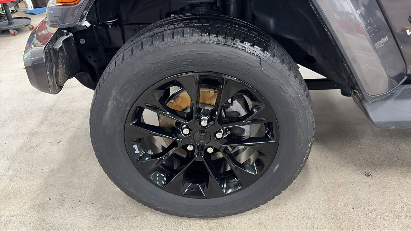 Used 2021 Jeep Wrangler Unlimited Sahara image 28