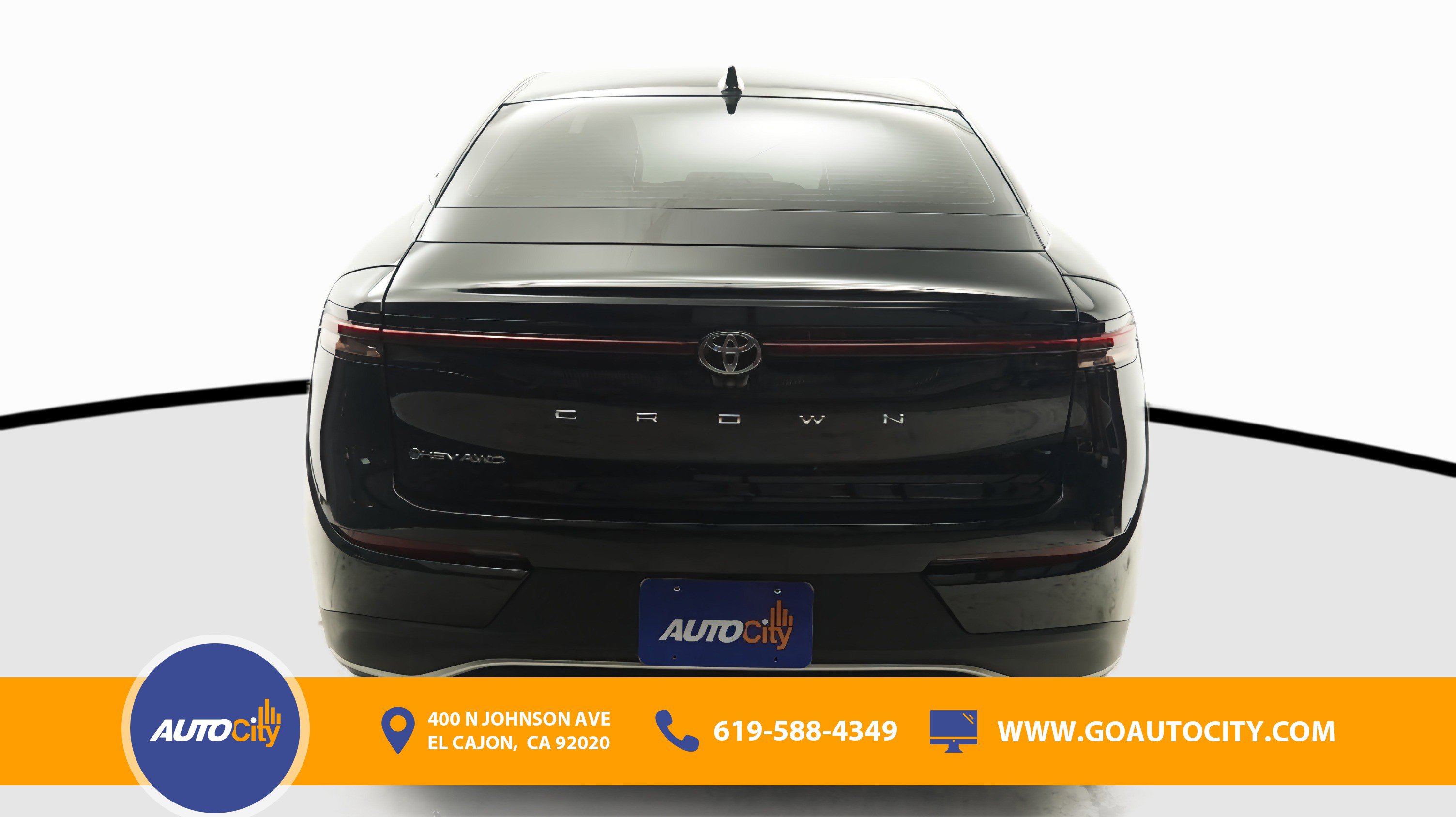 Used 2024 Toyota Crown XLE AWD/4WD image 12