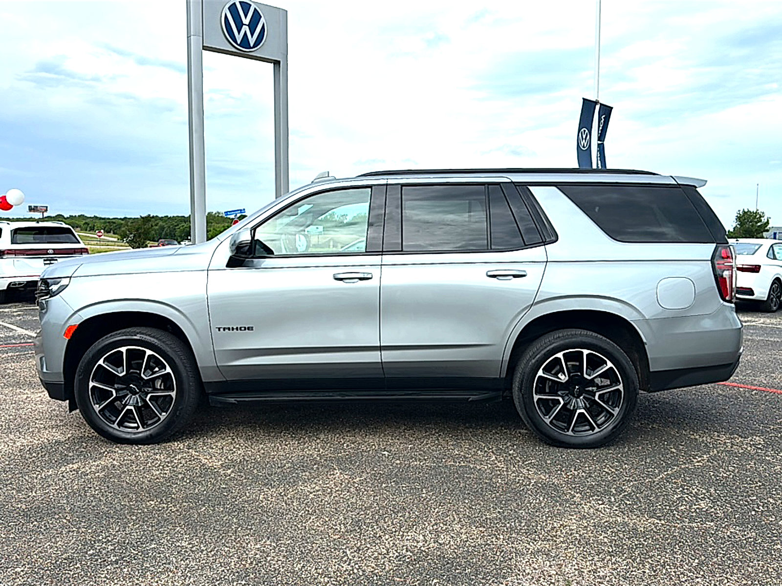 Used 2024 Chevrolet Tahoe RST w/ Luxury Package AWD/4WD image 5