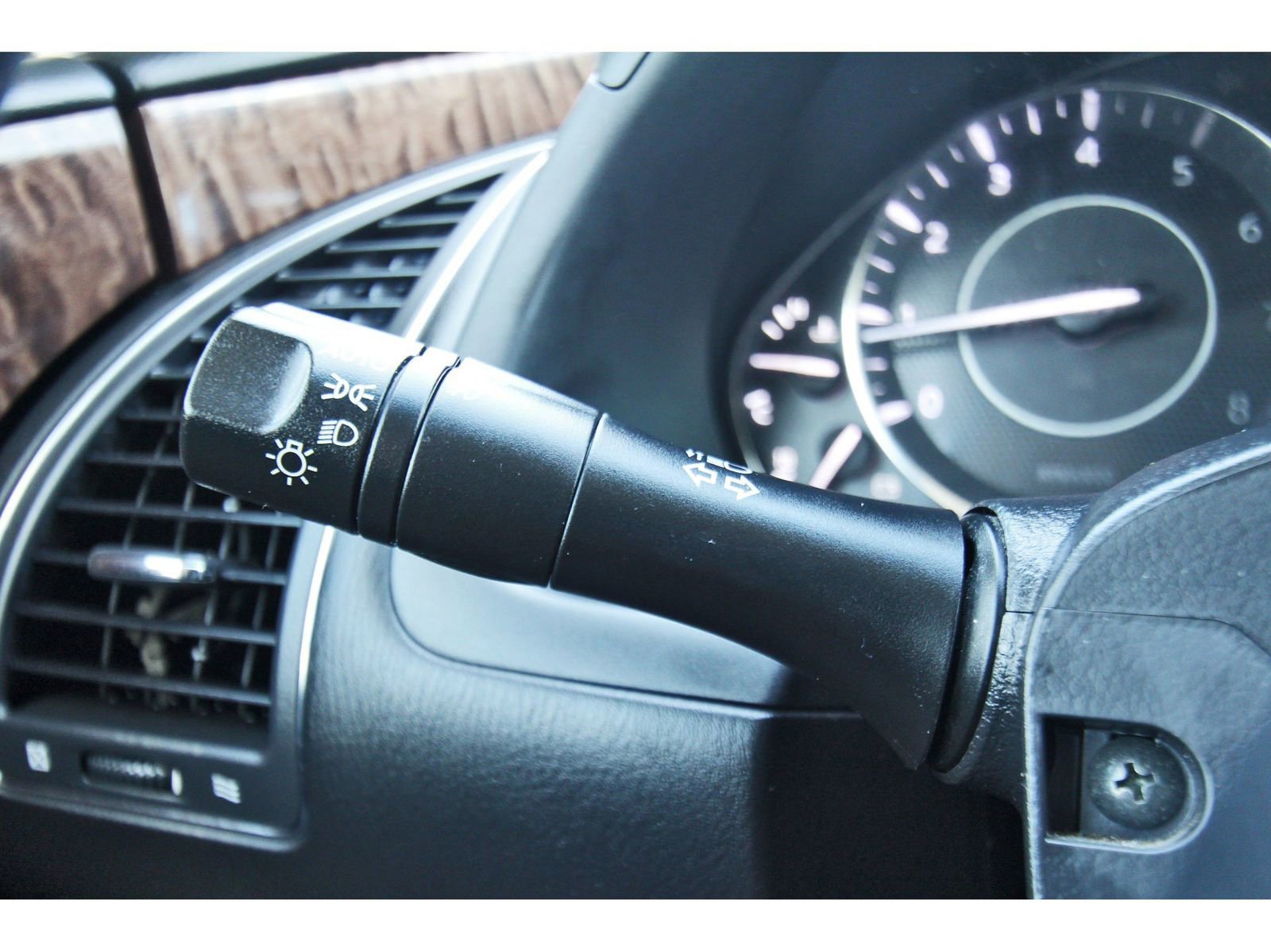 Used 2017 Nissan Armada SL w/ Moonroof Package image 21