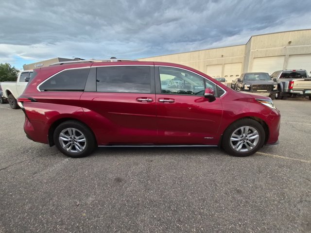 Used 2021 Toyota Sienna Limited AWD/4WD video 4