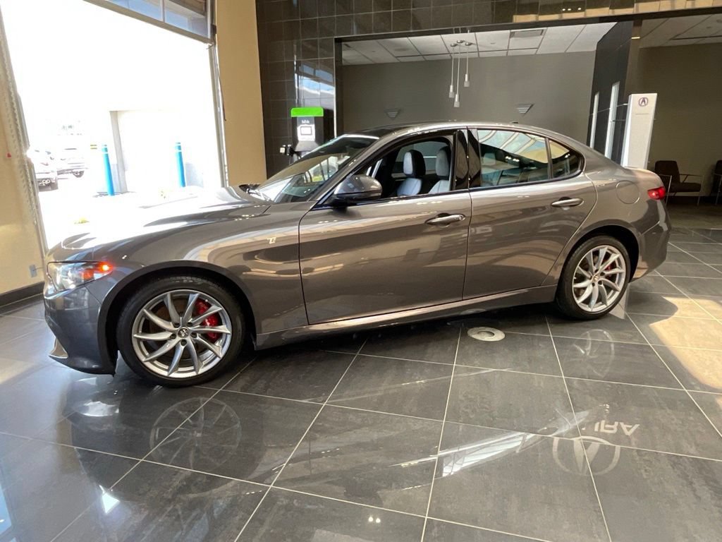 Used 2022 Alfa Romeo Giulia Ti w/ Active Assist Plus Package AWD/4WD image 3