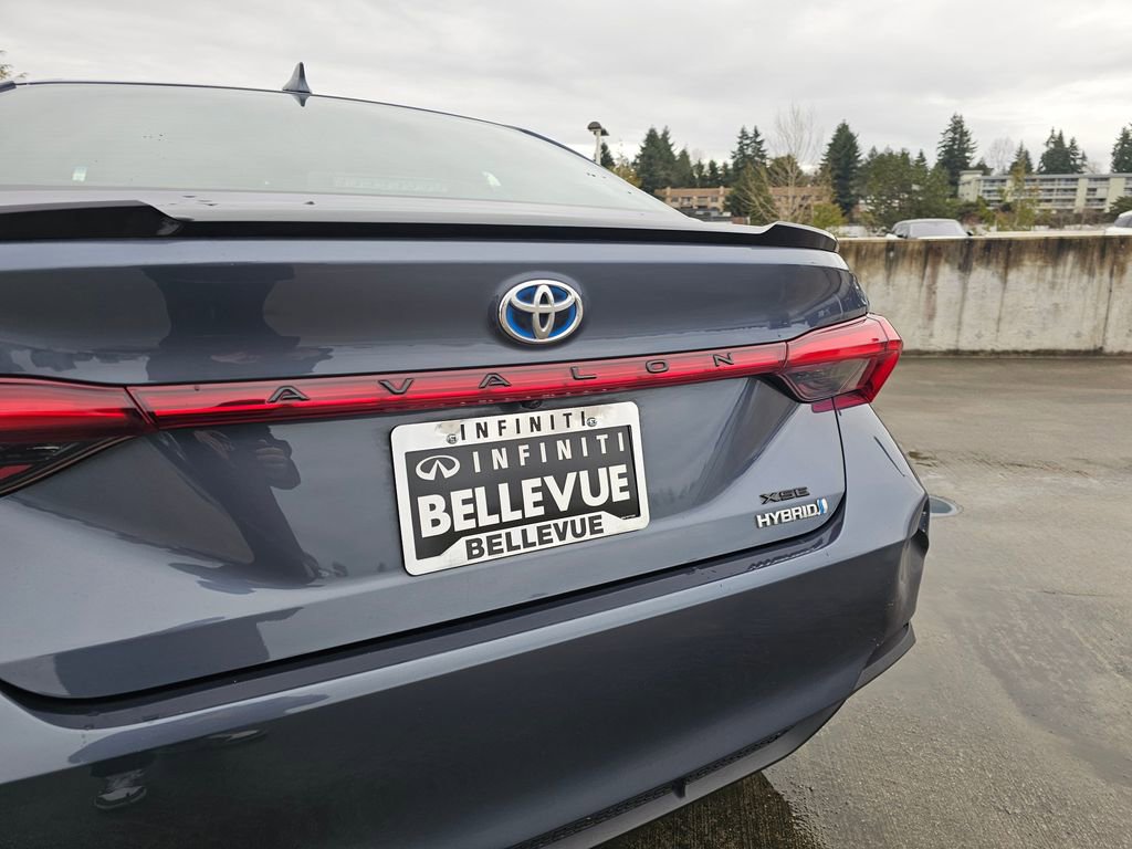 Used 2019 Toyota Avalon XSE image 15