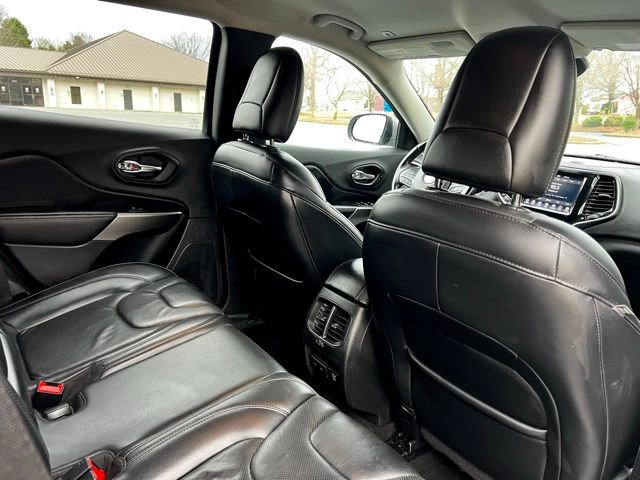 Used 2019 Jeep Cherokee Limited FWD image 59