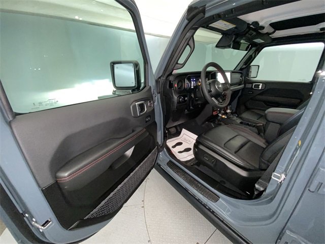 Used 2024 Jeep Wrangler Unlimited Rubicon image 11