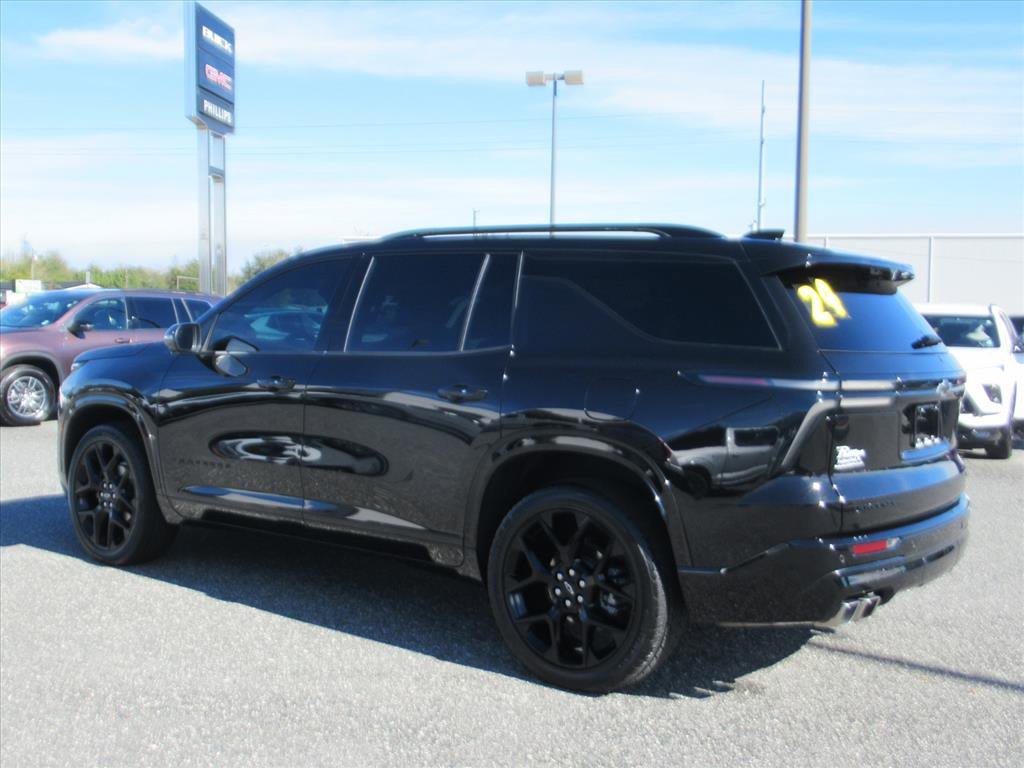 Used 2024 Chevrolet Traverse RS image 4