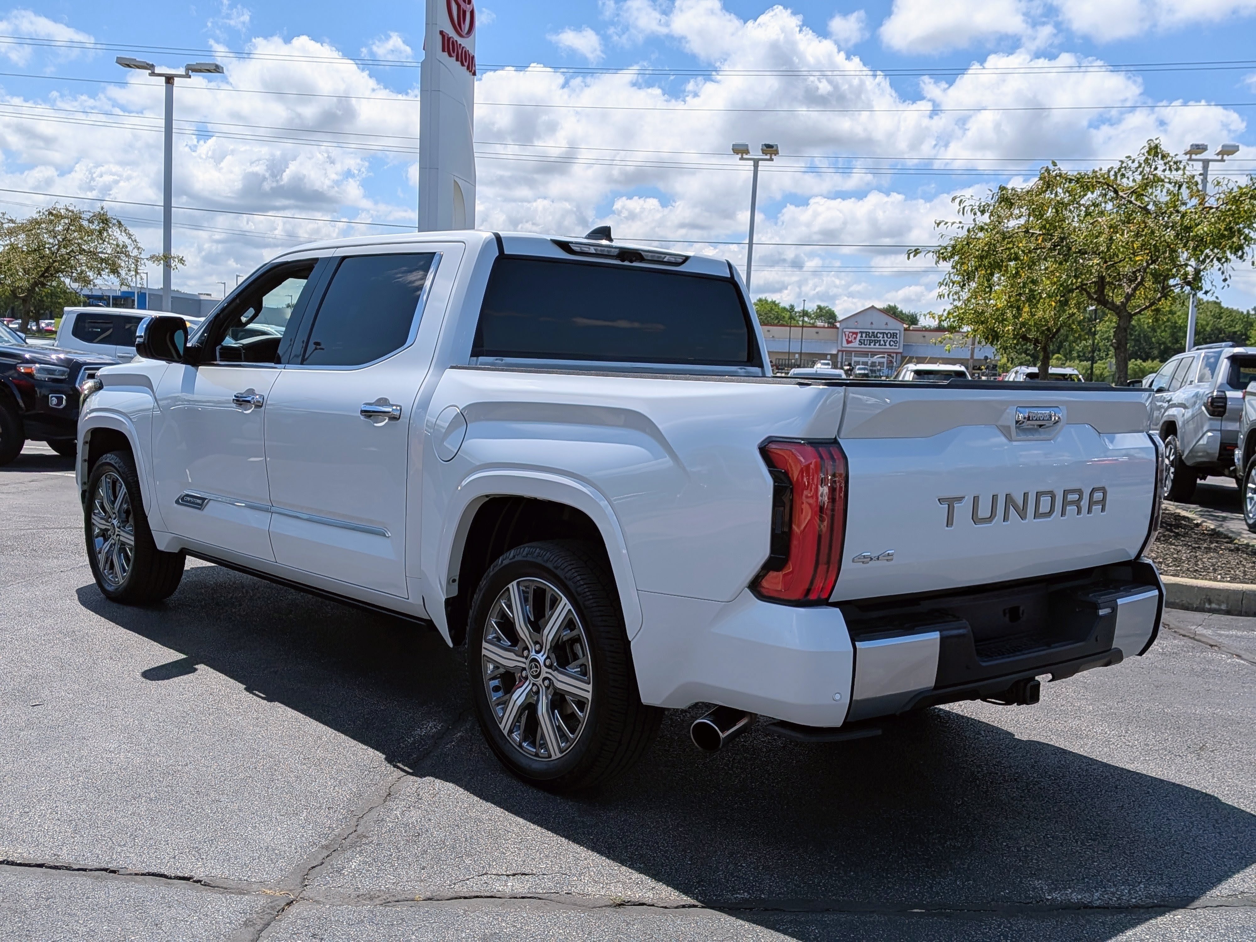 Used 2023 Toyota Tundra Capstone AWD/4WD image 6