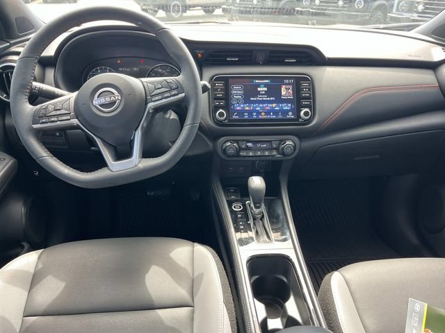 Used 2023 Nissan Kicks SR w/ SR Premium Package FWD image 13