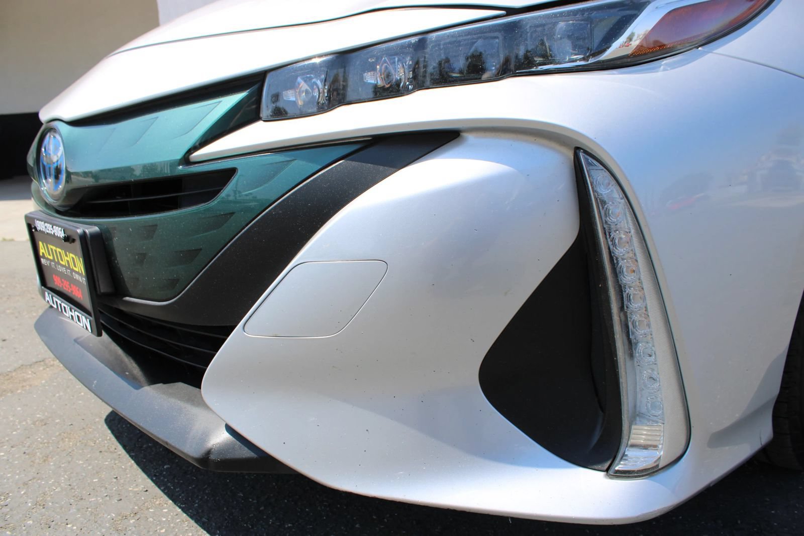 Used 2018 Toyota Prius Prime Premium FWD image 4