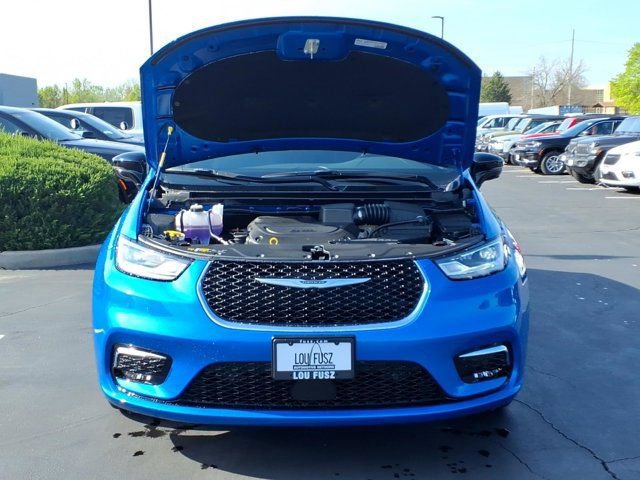 New 2026 Chrysler Pacifica Select FWD image 22