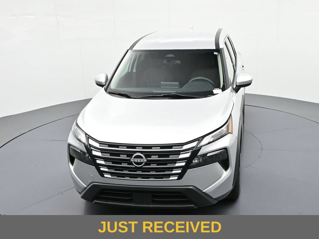 Used 2024 Nissan Rogue SV FWD image 15