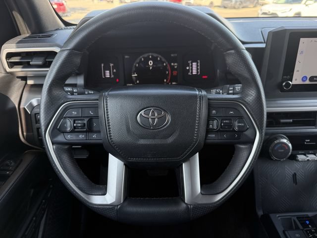 Used 2026 Toyota 4Runner SR5 AWD/4WD image 12