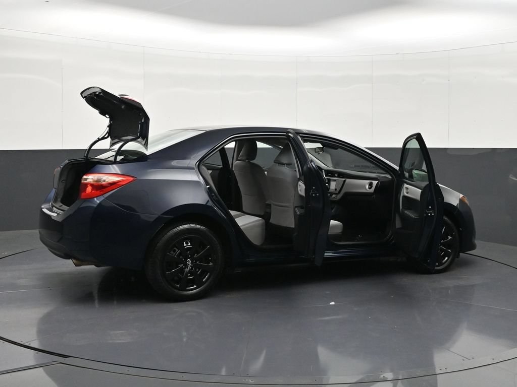 Used 2017 Toyota Corolla LE FWD image 37