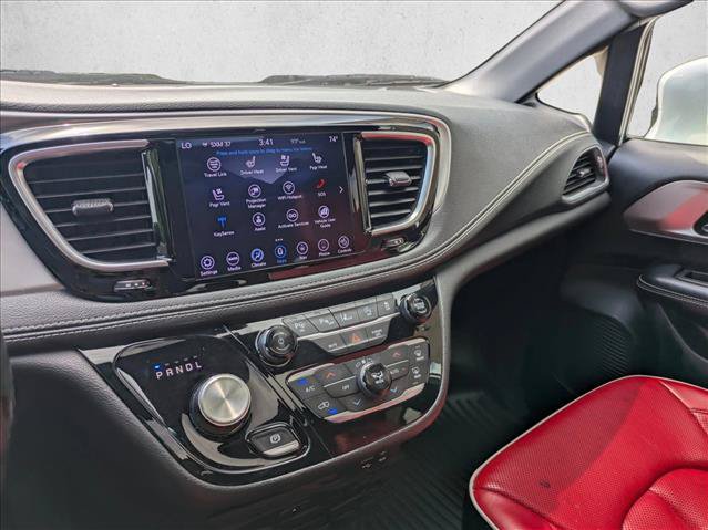 Used 2020 Chrysler Pacifica Limited w/ Quick Order Package 27H Red S FWD image 13