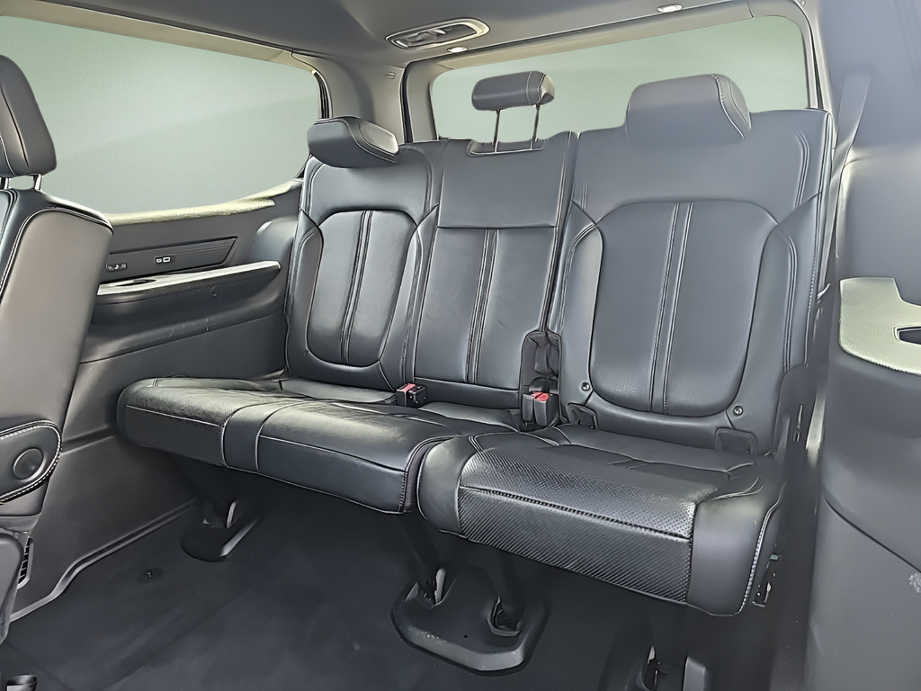 Used 2024 Jeep Wagoneer Series III AWD/4WD image 29