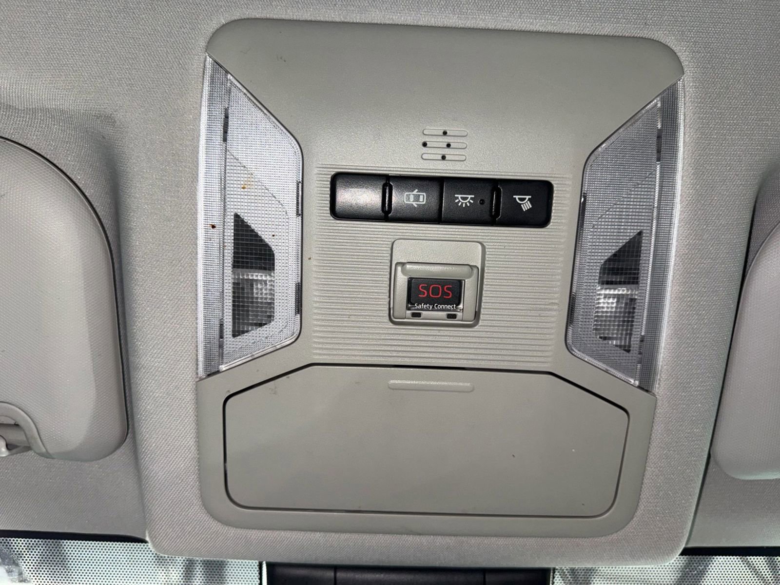 Used 2019 Toyota RAV4 LE w/ Carpet Mat Package AWD/4WD image 37