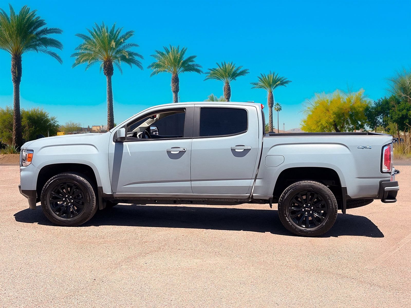 Used 2022 GMC Canyon Elevation AWD/4WD image 2