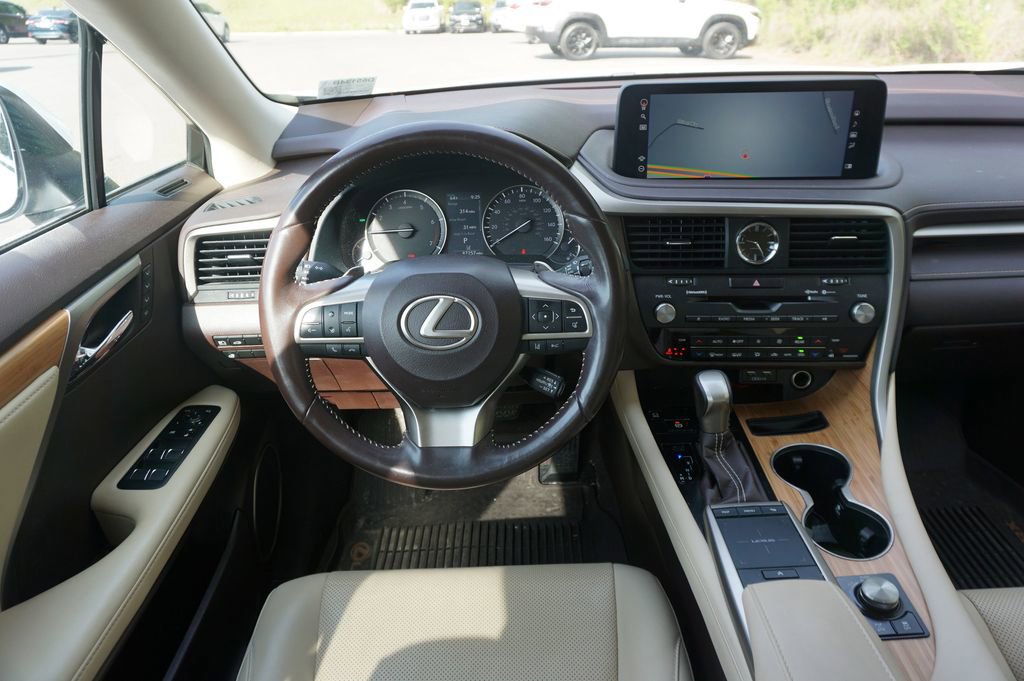 Used 2020 Lexus RX 350L Premium w/ Premium Package image 6