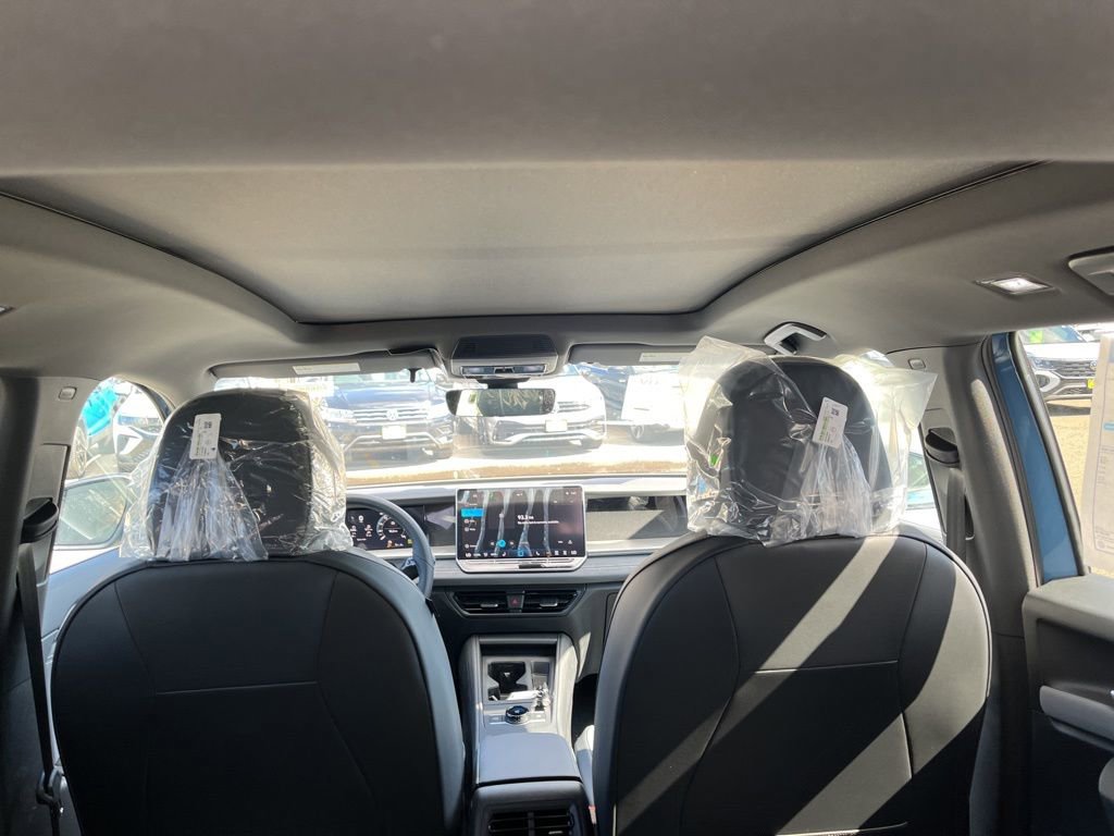 New 2026 Volkswagen Tiguan SE R-Line image 13