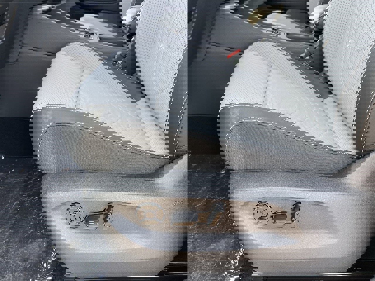 New 2026 Volkswagen Tiguan SE R-Line image 16