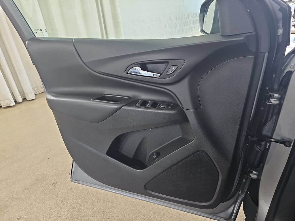 Certified 2024 Chevrolet Equinox LT w/ LPO, Floor Liner Package FWD image 32