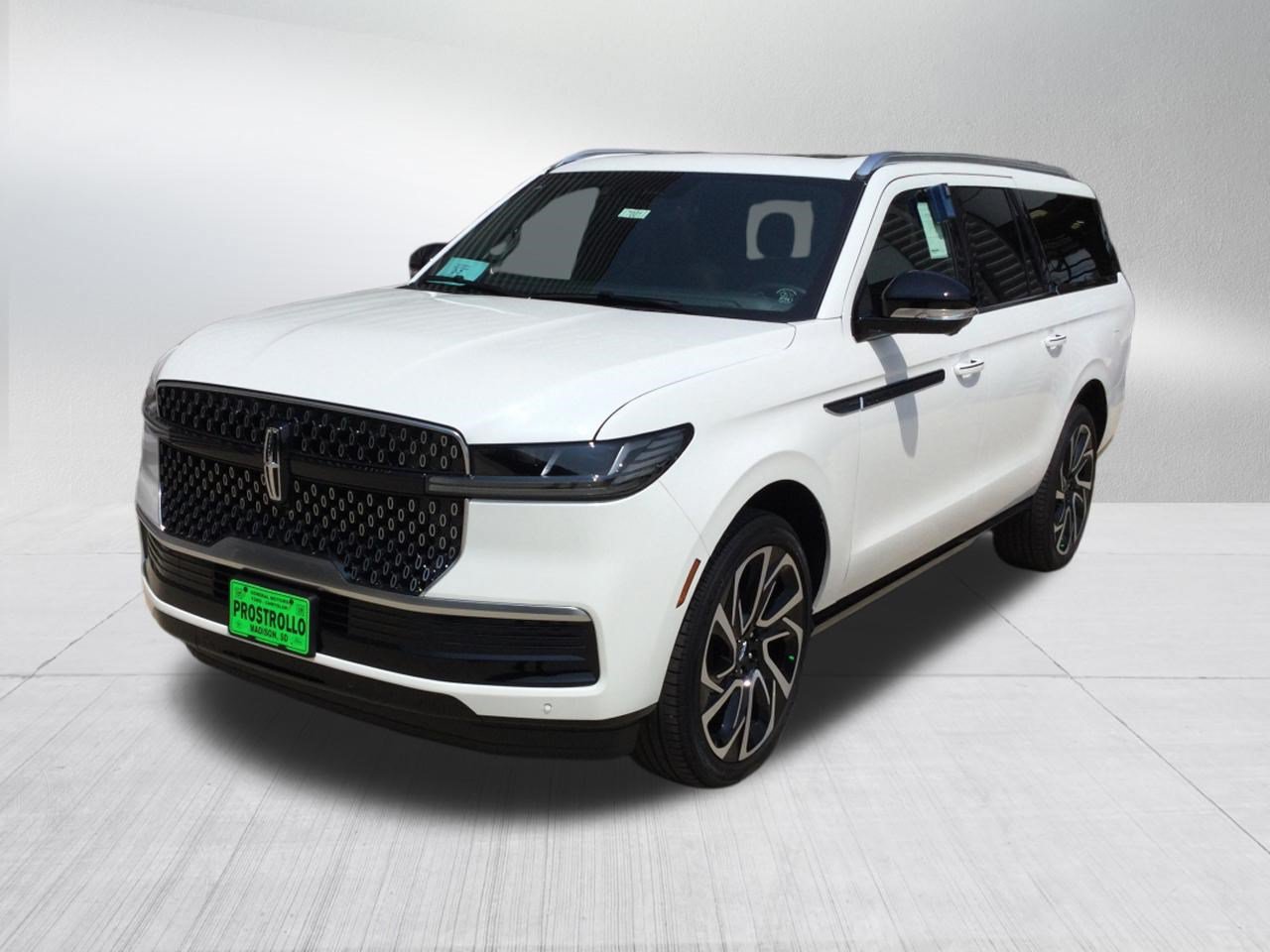 New 2027 Lincoln Navigator L Reserve AWD/4WD image 2