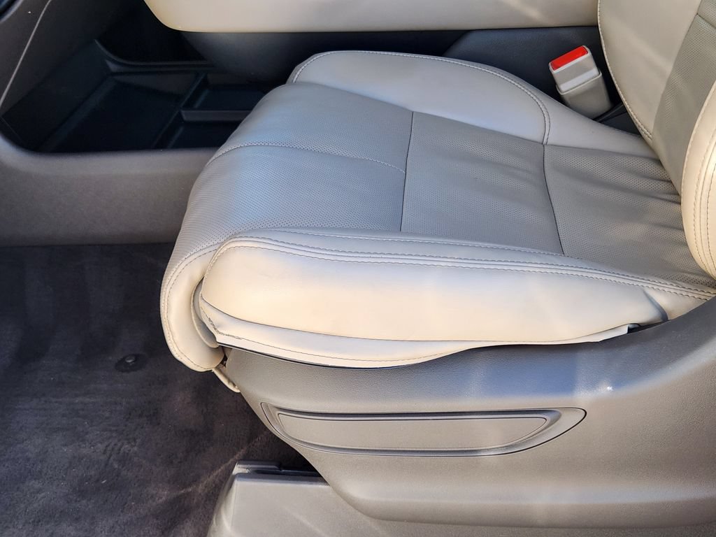 Used 2022 Lincoln Navigator 4WD image 8