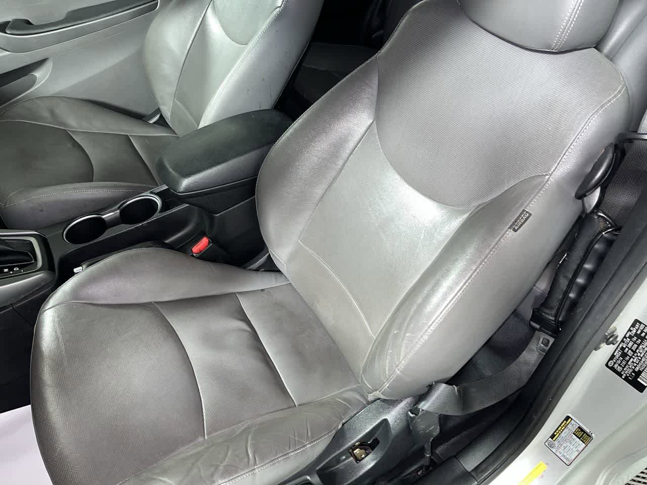Used 2014 Hyundai Elantra w/ Option Group 2 FWD image 15