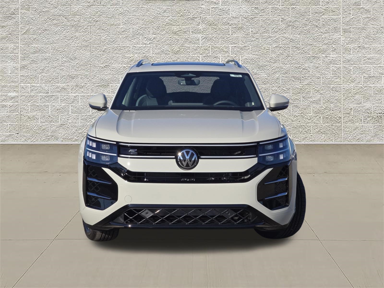 New 2027 Volkswagen Atlas SEL R-Line AWD/4WD image 2