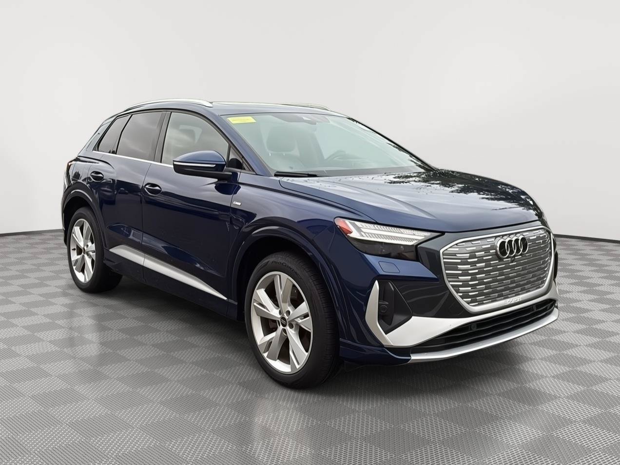 Used 2023 Audi Q4 e-tron Prestige w/ 20" Wheel Package AWD/4WD image 3