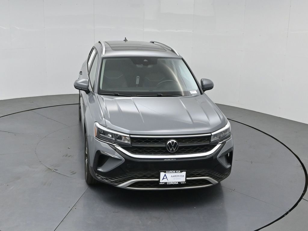 Used 2023 Volkswagen Taos SE w/ Panoramic Sunroof Package AWD/4WD image 37