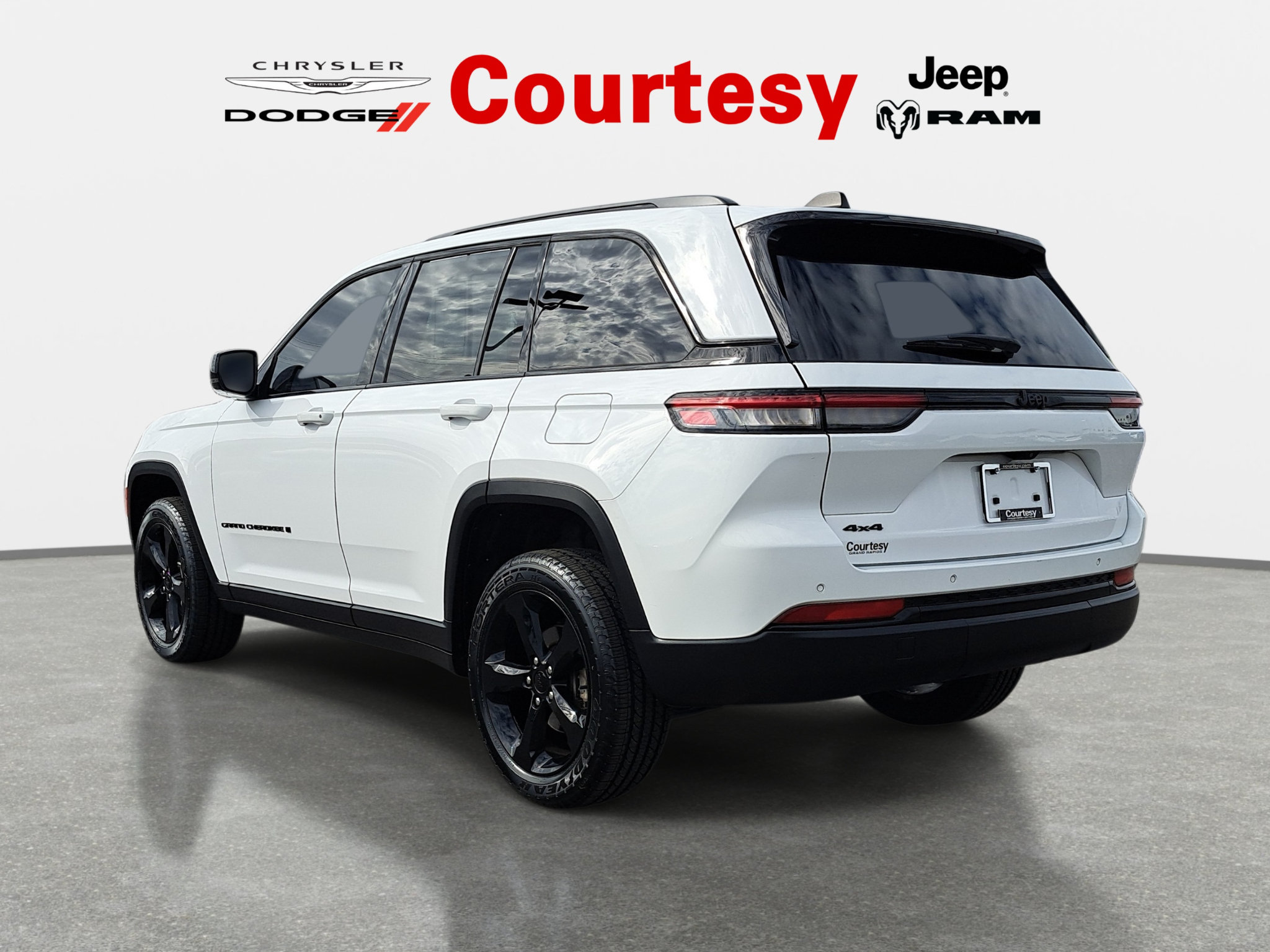 Certified 2024 Jeep Grand Cherokee Altitude AWD/4WD image 5