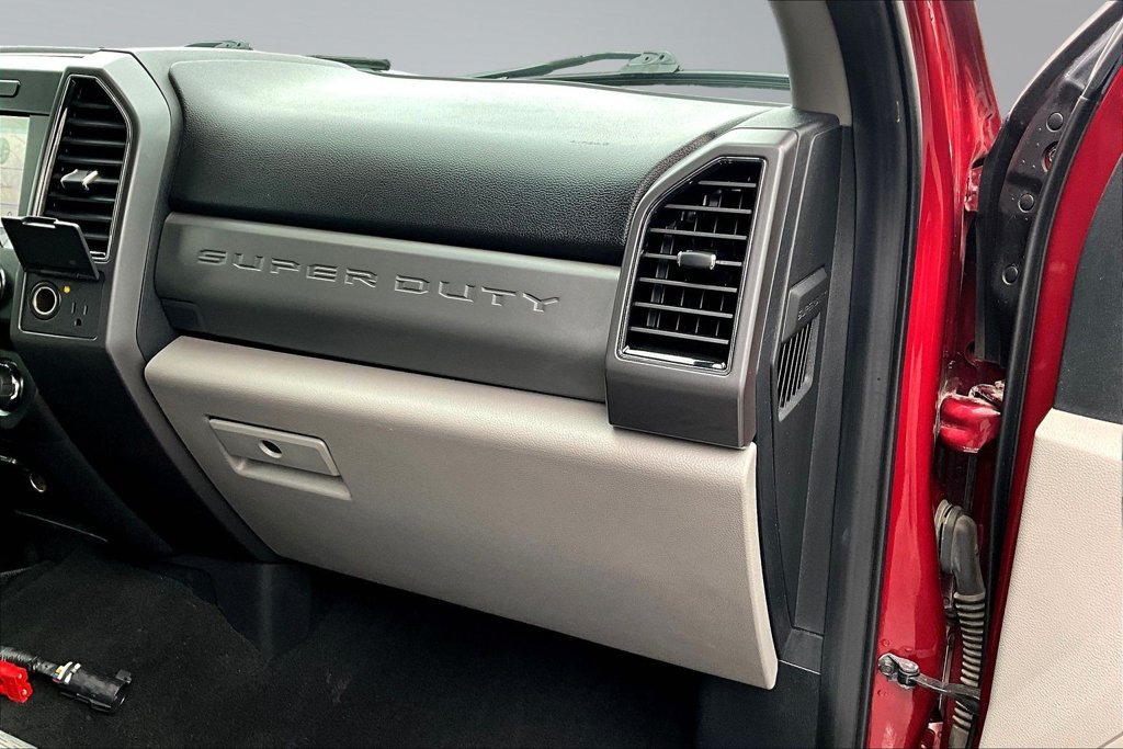 Certified 2019 Ford F450 XLT w/ XLT Premium Package AWD/4WD image 30