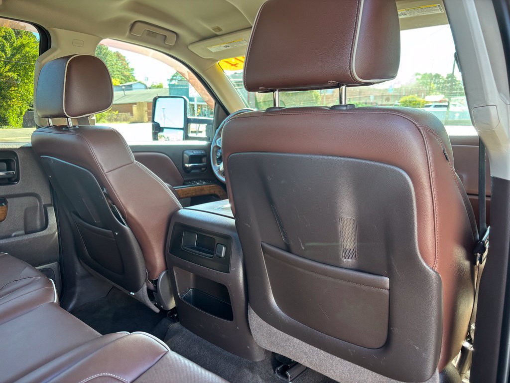 Used 2014 Chevrolet Silverado 1500 High Country w/ High Country Premium Package AWD/4WD image 24