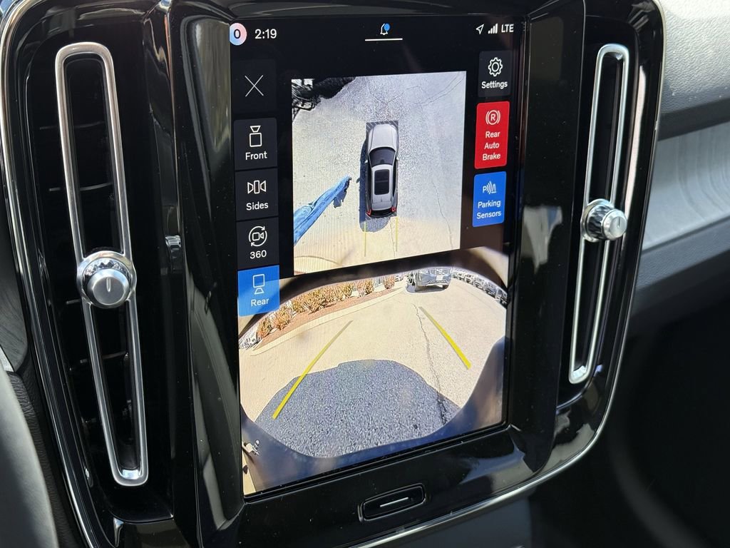 New 2026 Volvo XC40 B5 Ultra w/ Protection Package Premier image 18