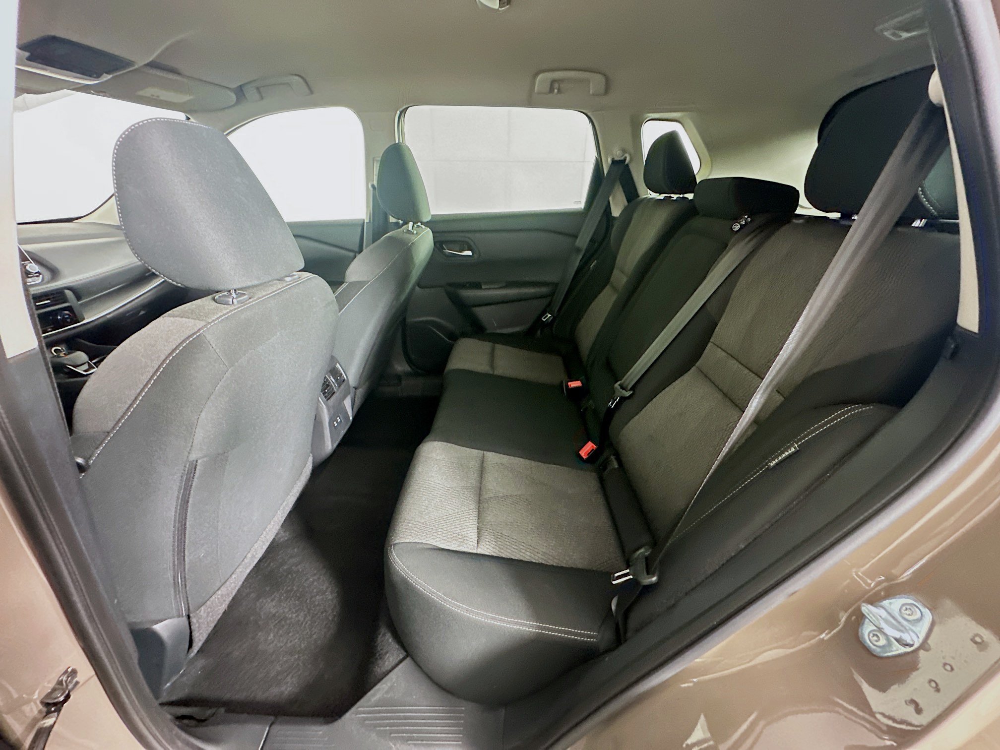 Used 2025 Nissan Rogue SV AWD/4WD image 26