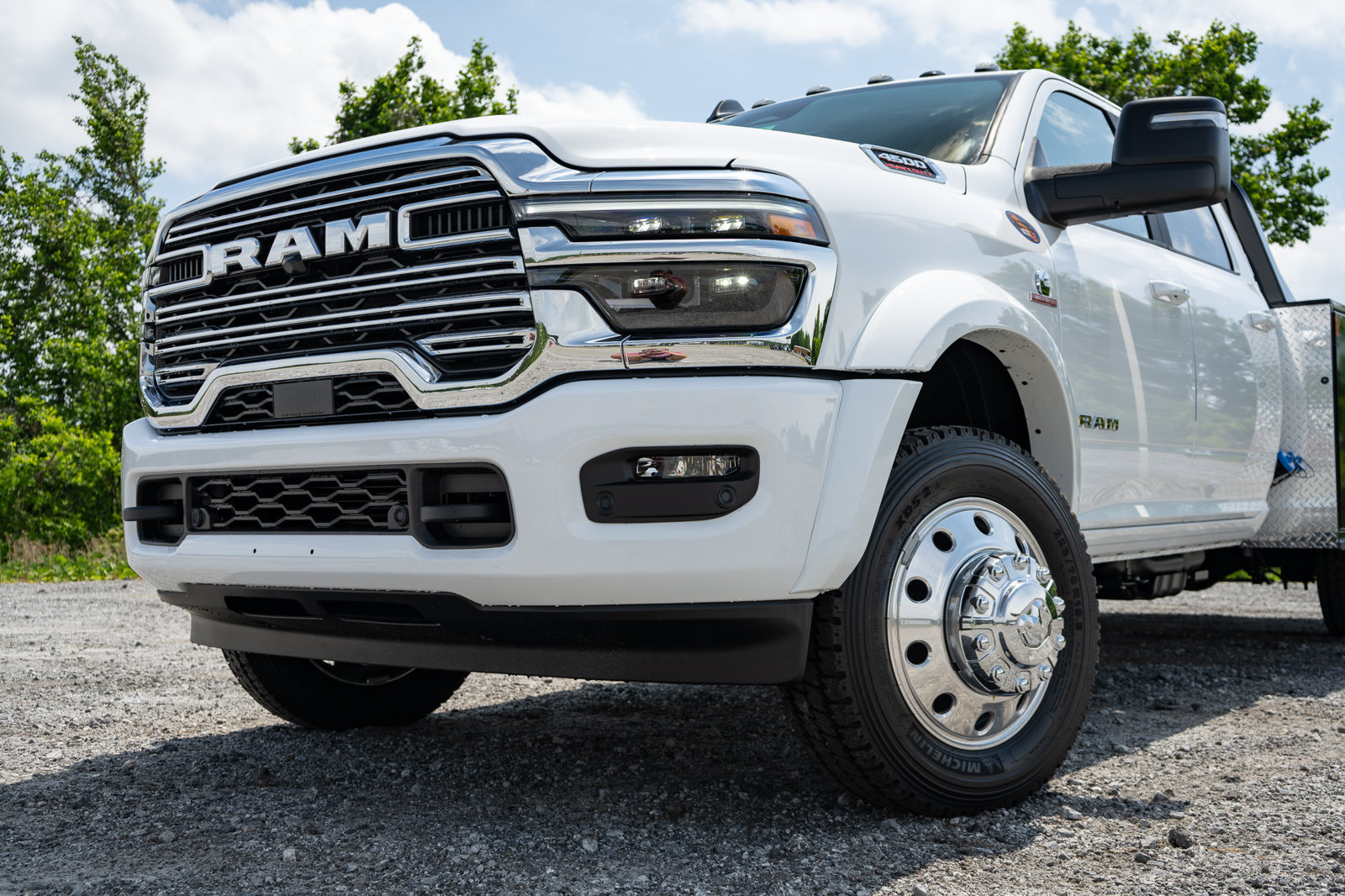 New 2026 RAM 4500 4x4 Crew Cab DRW w/ Laramie Trim Package image 6