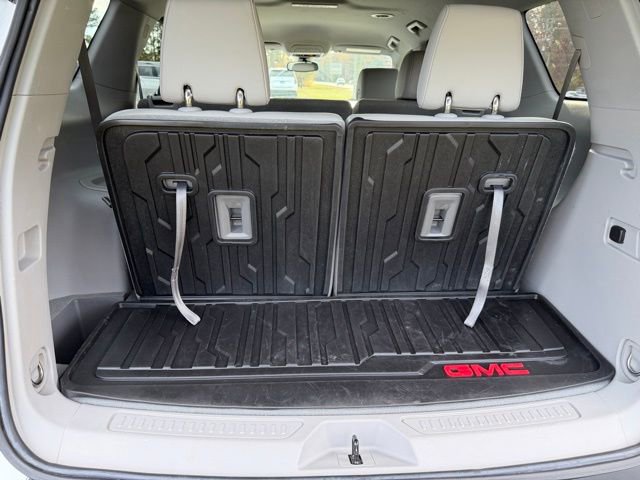 Certified 2023 GMC Acadia SLT FWD image 11