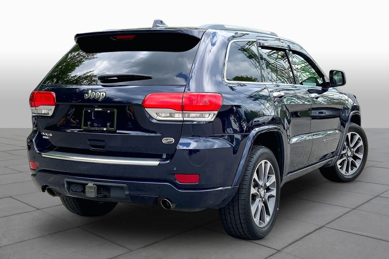 Used 2017 Jeep Grand Cherokee Overland AWD/4WD image 13