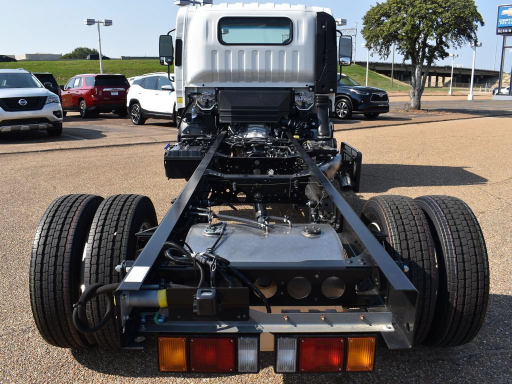 New 2025 Chevrolet Low Cab Forward 5500 XD RWD image 13