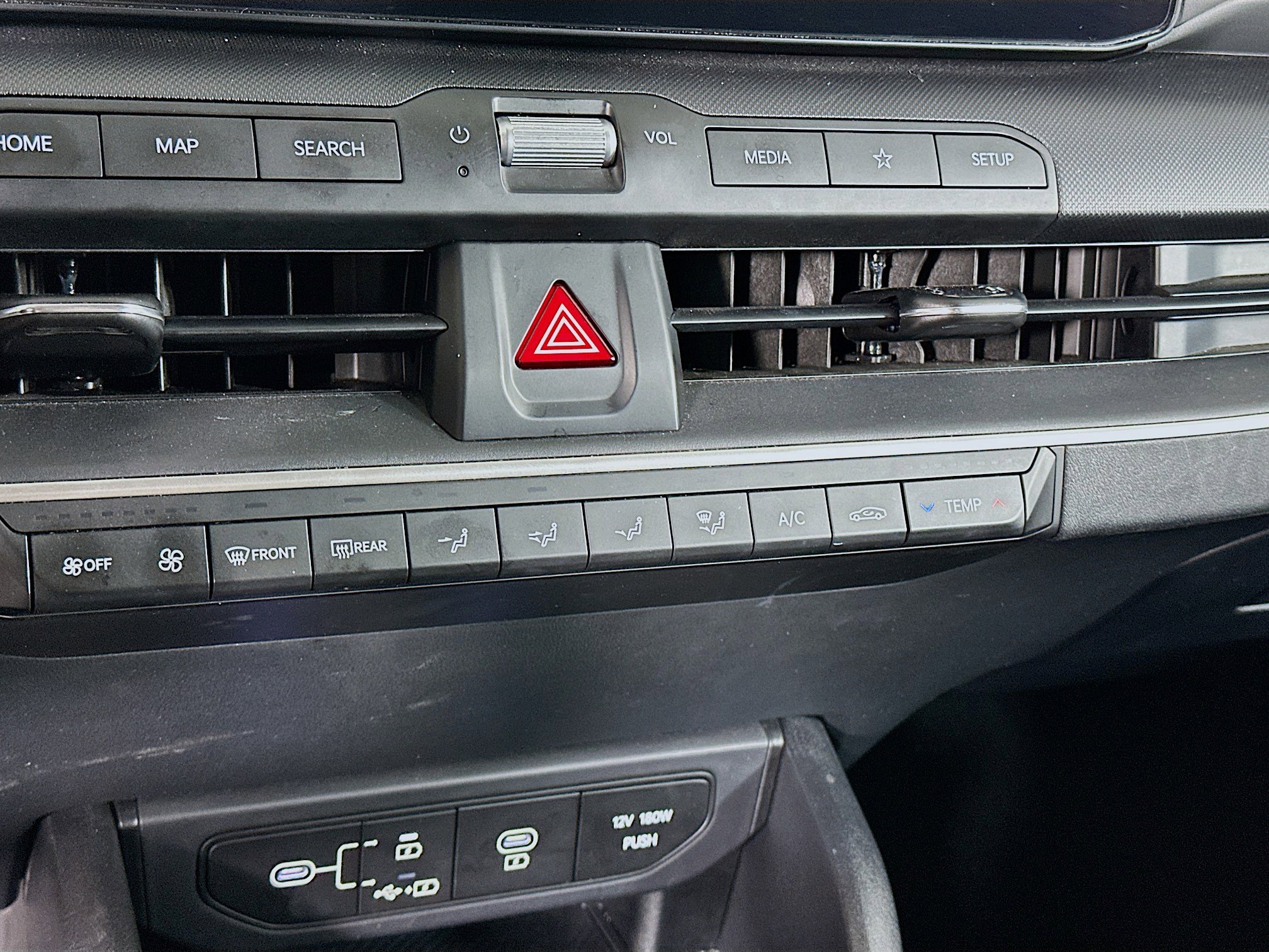 Used 2025 Kia K4 LXS image 23